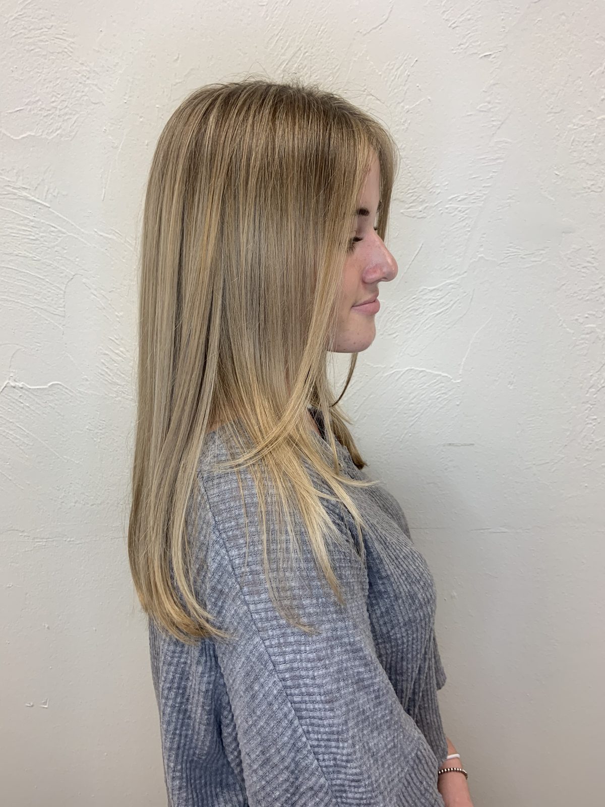Highlights transformation, face-framing color